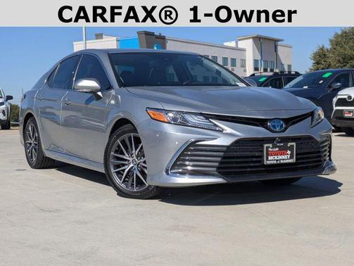 2024 Toyota Camry Hybrid XLE