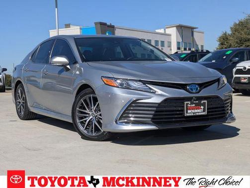 2024 Toyota Camry Hybrid XLE