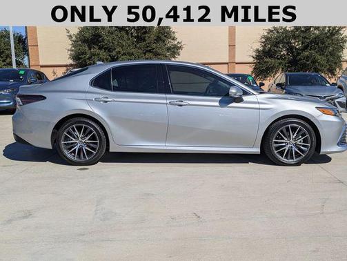 2024 Toyota Camry Hybrid XLE