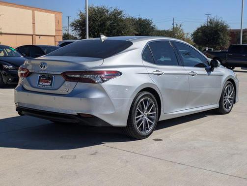 2024 Toyota Camry Hybrid XLE