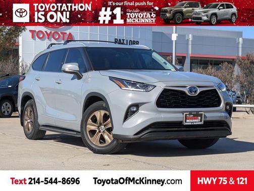 2022 Toyota Highlander Hybrid XLE