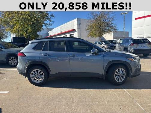 2023 Toyota Corolla Cross LE