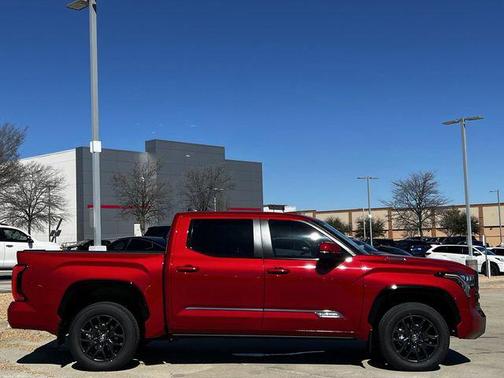 2025 Toyota Tundra Hybrid Platinum