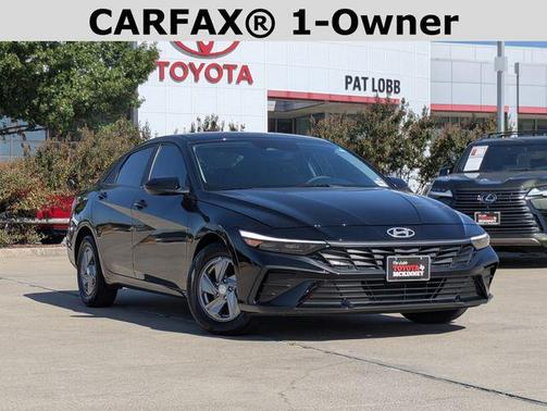 2024 Hyundai ELANTRA SE