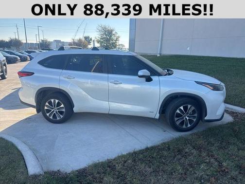 2023 Toyota Highlander Hybrid XLE