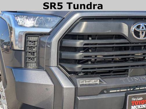 2022 Toyota Tundra SR5