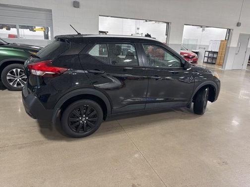2018 Nissan Kicks S