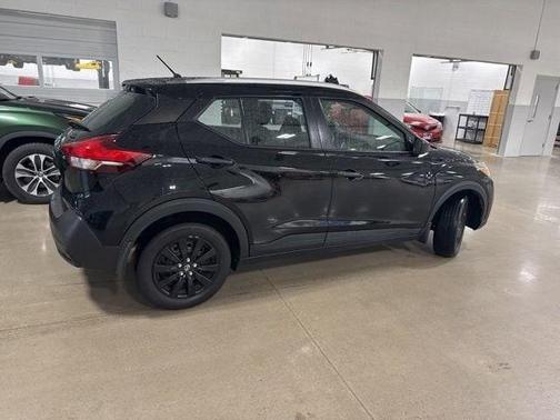 2018 Nissan Kicks S