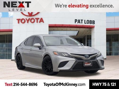 2020 Toyota Camry Hybrid SE