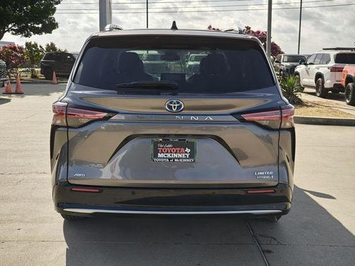 2022 Toyota Sienna Limited
