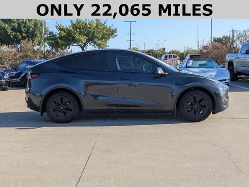 2024 Tesla Model Y Long Range Dual Motor All-Wheel Drive