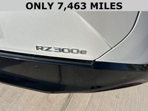 2024 Lexus RZ 300e Premium