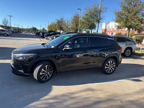 2023 Toyota Corolla Cross XLE