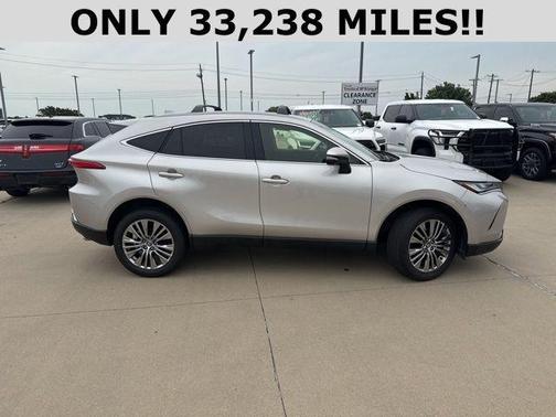 2022 Toyota Venza XLE