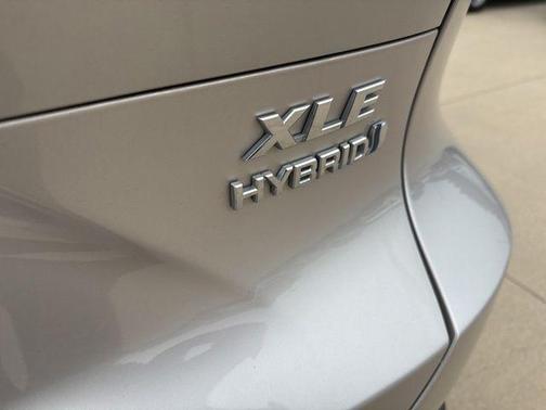 2022 Toyota Venza XLE