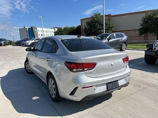 2022 Kia Rio LX