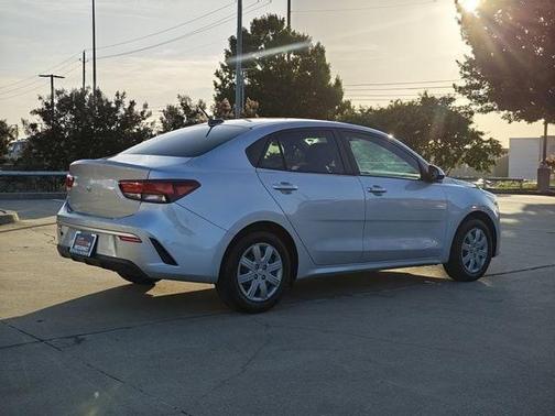 2022 Kia Rio LX