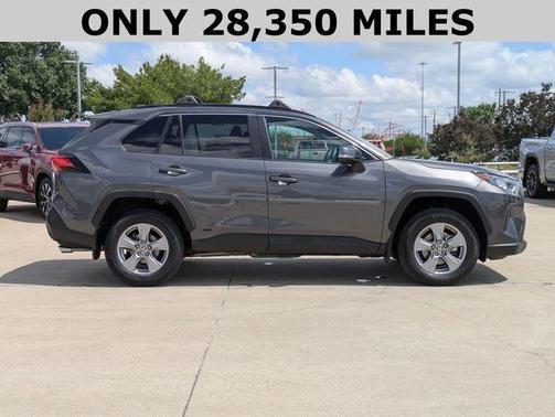 2022 Toyota RAV4 Hybrid LE