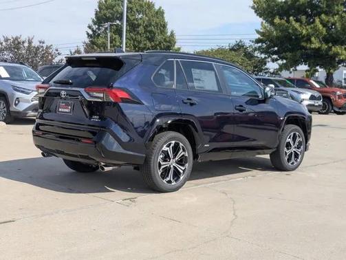 2025 Toyota RAV4 Hybrid SE