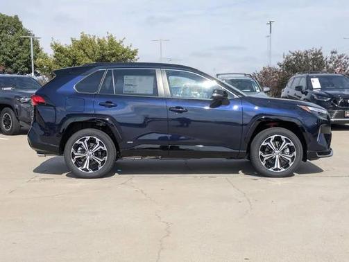 2025 Toyota RAV4 Hybrid SE