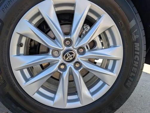 2025 Toyota Corolla Cross LE