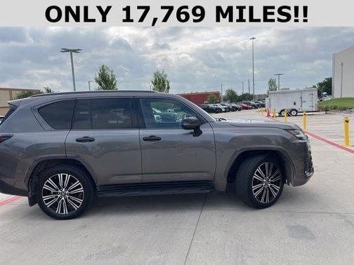 2023 Lexus LX 600 Luxury
