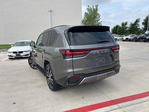 2023 Lexus LX 600 Luxury