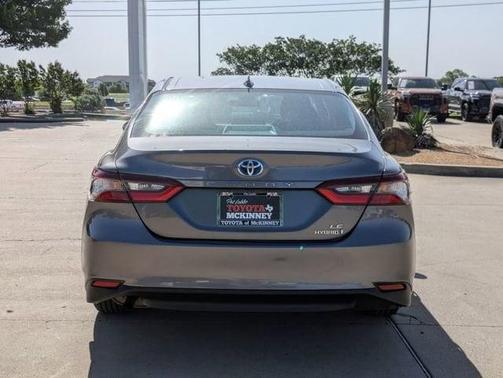 2021 Toyota Camry Hybrid LE
