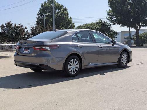 2021 Toyota Camry Hybrid LE