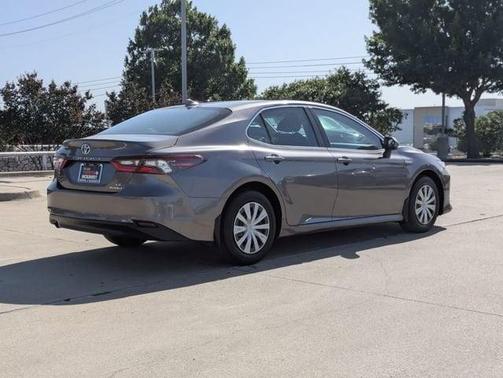 2021 Toyota Camry Hybrid LE