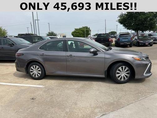 2021 Toyota Camry Hybrid LE