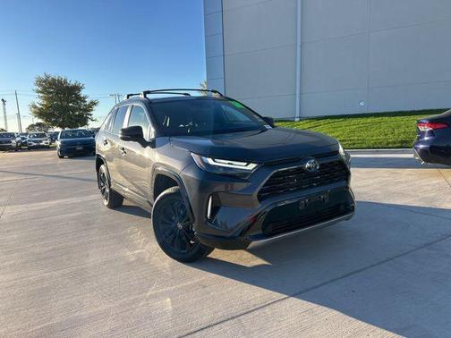 2024 Toyota RAV4 Hybrid SE