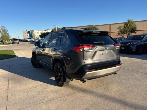 2024 Toyota RAV4 Hybrid SE