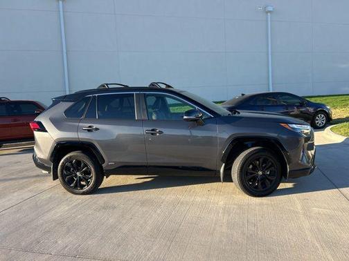 2024 Toyota RAV4 Hybrid SE