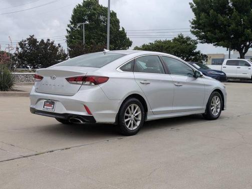2019 Hyundai SONATA SE