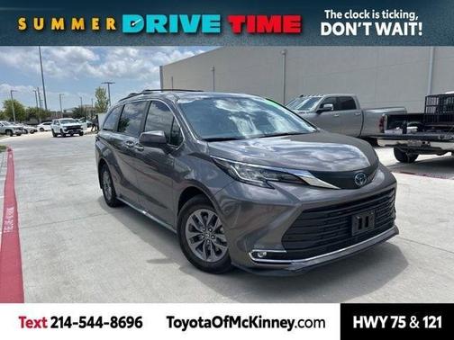 2022 Toyota Sienna XLE