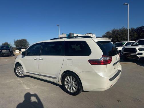 2017 Toyota Sienna Limited Premium