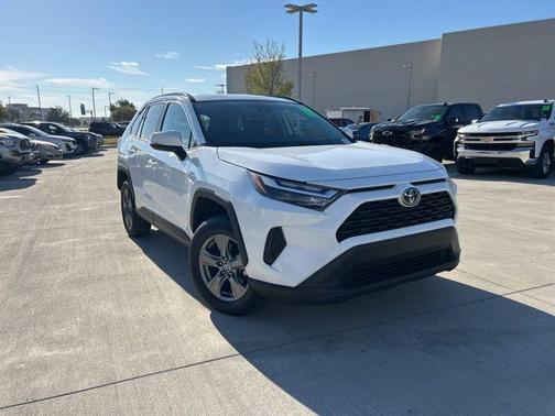 2023 Toyota RAV4 Hybrid XLE