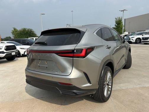 2022 Lexus NX 350h Luxury