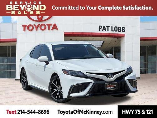 2022 Toyota Camry SE