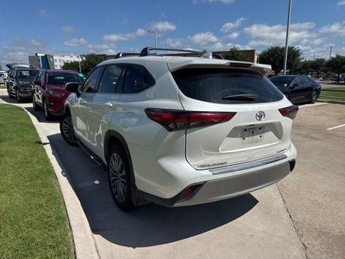 2020 Toyota Highlander Platinum