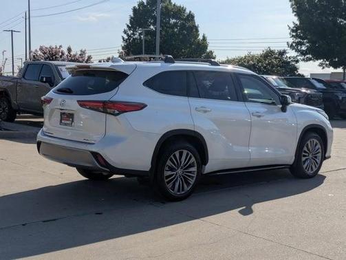 2020 Toyota Highlander Platinum