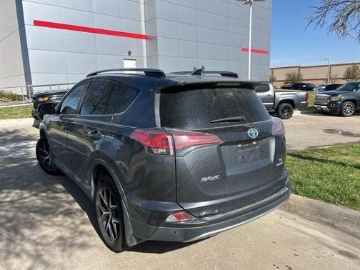 2018 Toyota RAV4 Hybrid SE