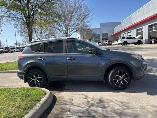 2018 Toyota RAV4 Hybrid SE