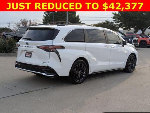 2024 Toyota Sienna XSE 7 Passenger