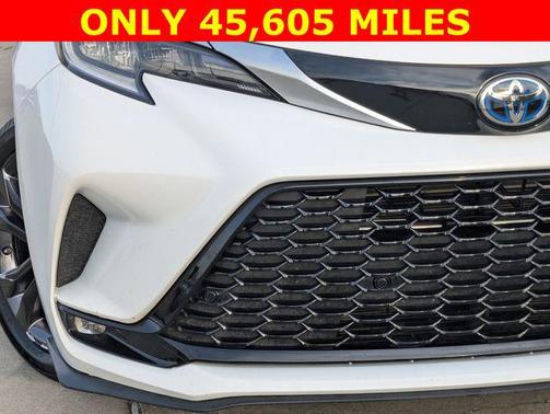 2024 Toyota Sienna XSE 7 Passenger