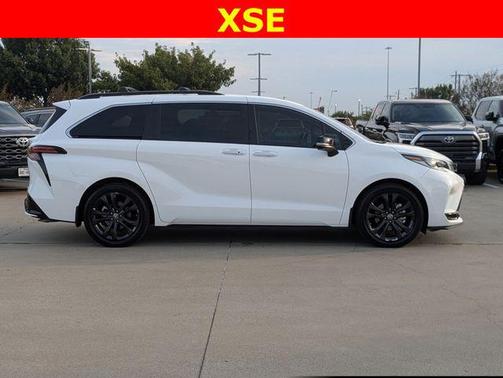 2024 Toyota Sienna XSE 7 Passenger