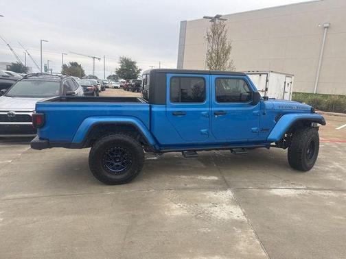 2022 Jeep Gladiator Sport