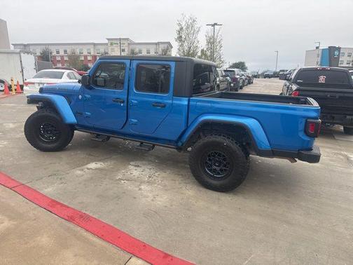 2022 Jeep Gladiator Sport