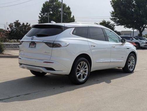 2022 Buick Enclave Avenir